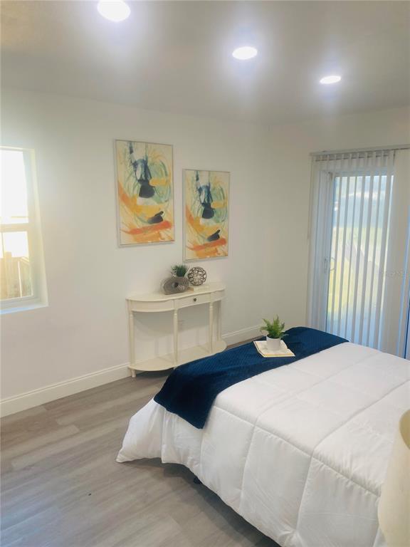 Building Photo - 1122 Lewis Dr