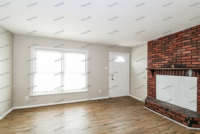 Building Photo - 12422 Pizarro Dr