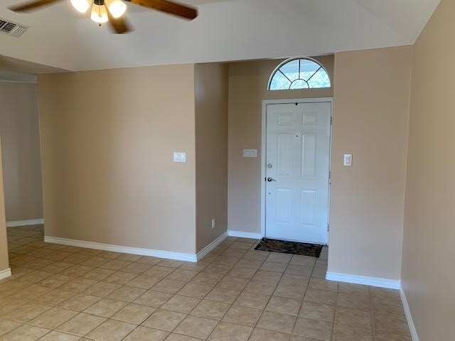 Building Photo - 405 Cinnamon Teal Loop