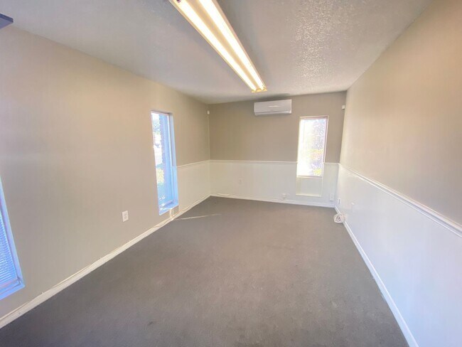 Building Photo - 1626 Conway Rd