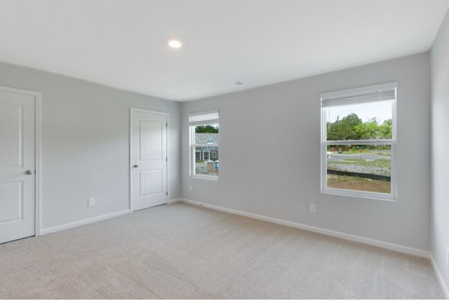 Building Photo - 810 Quinn Dr