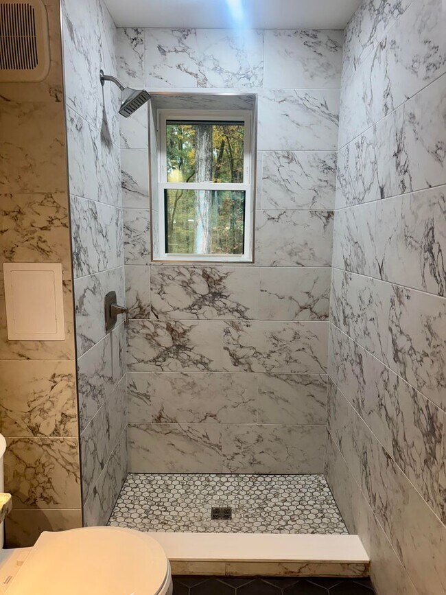 Building Photo - 2113 W Madison Ave