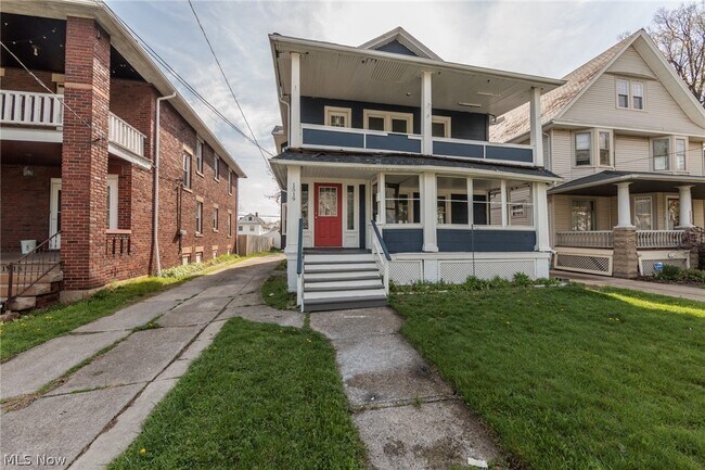 Building Photo - 1519 Ridgewood Ave