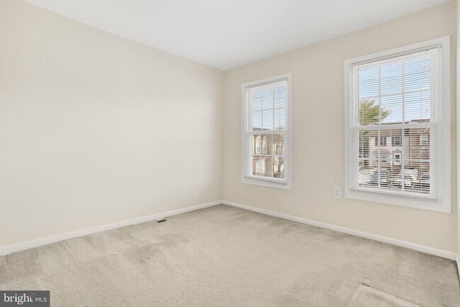 Building Photo - 5686 Chapel Run Ct