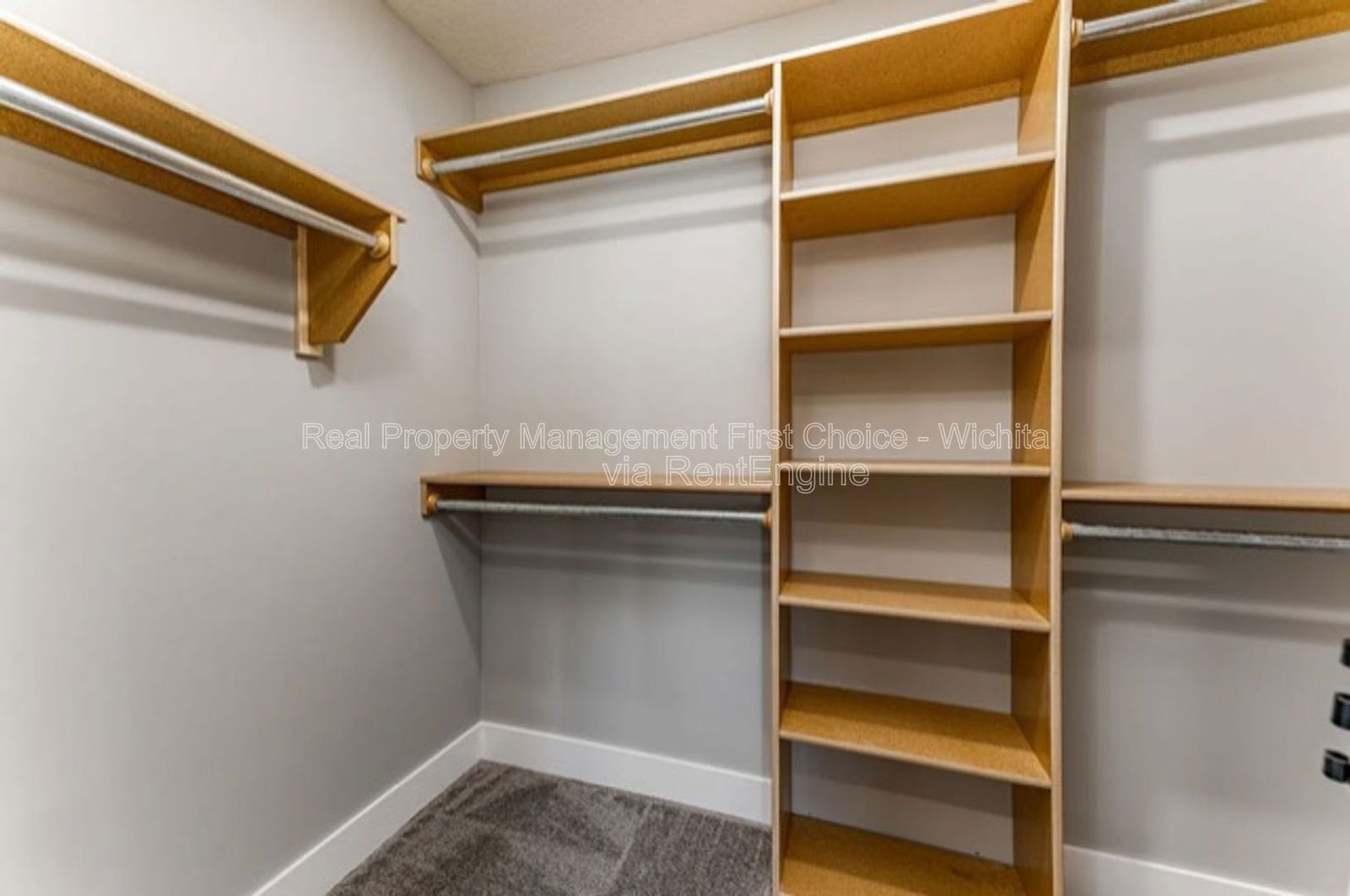 Building Photo - 1256 Main St