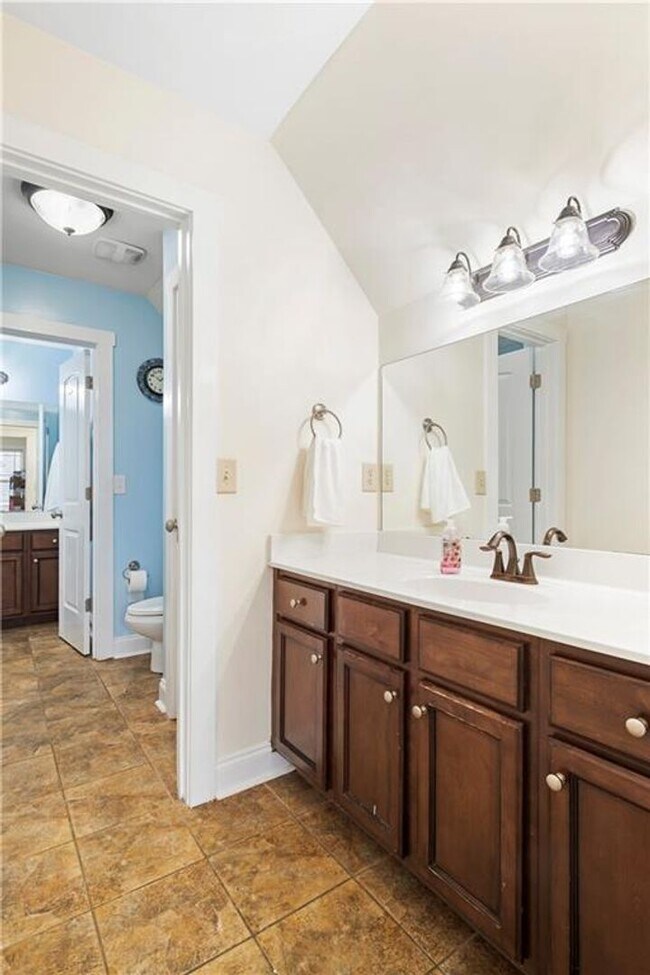 Building Photo - Charming Craftsman Home in Solamere