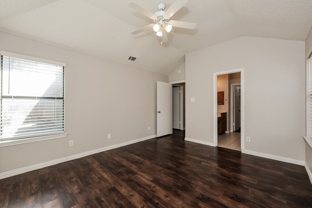 Building Photo - 3309 Creekwood Ln