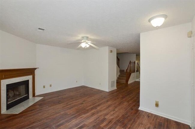 Building Photo - 1015 Rock Creek Ln