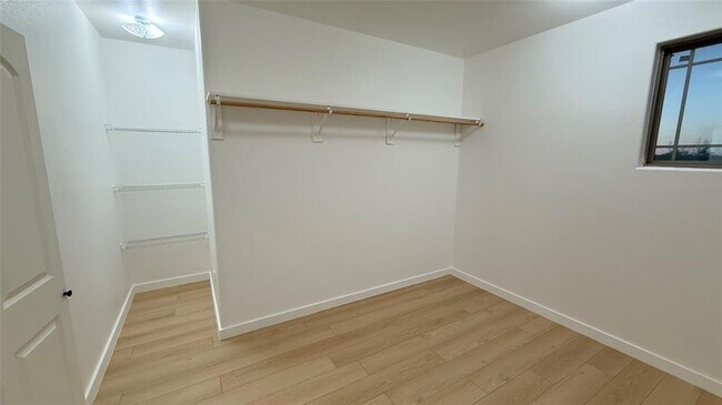 Building Photo - 5673 Solana Ranch Rd