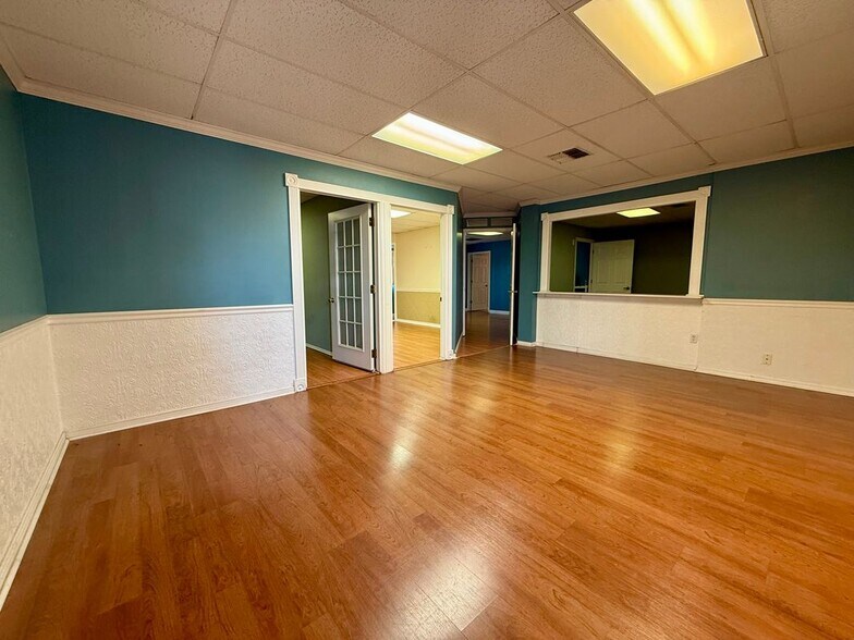 Building Photo - 7236 State Rd 52