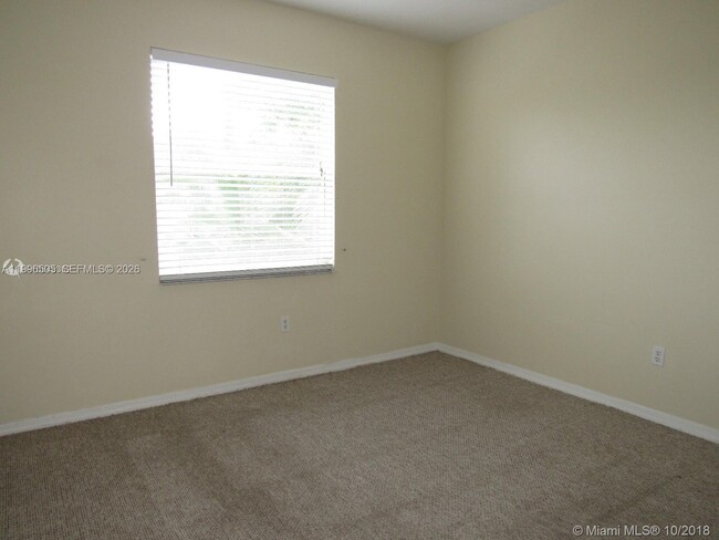 Building Photo - 14030 SW 51st Ln