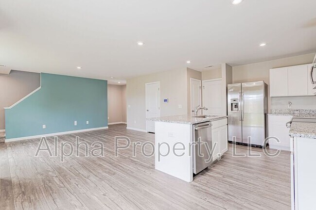 Building Photo - 818 Purcell Dr