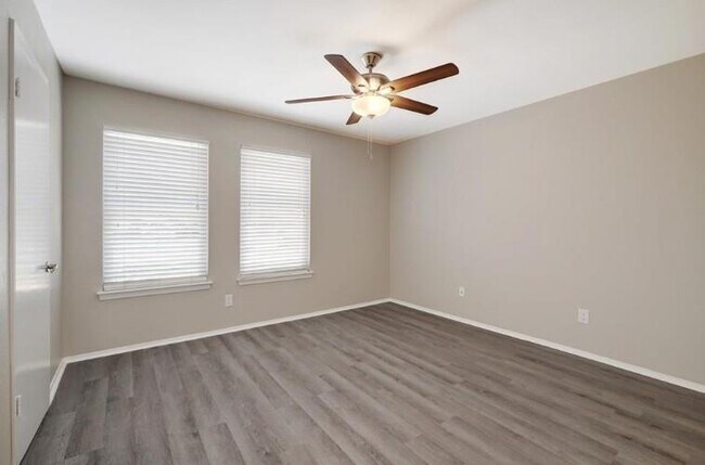 Building Photo - 11428 Bristle Oak Trail