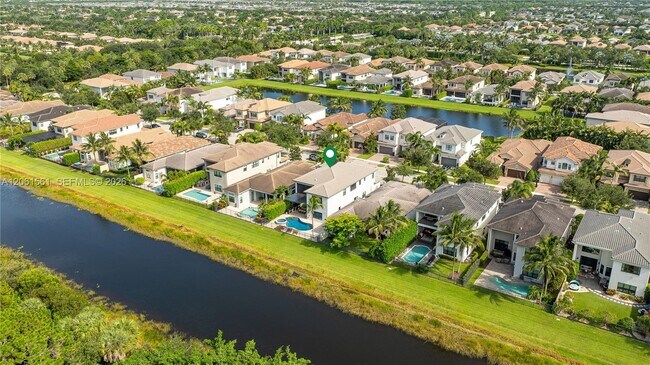 Building Photo - 9529 Eden Roc Ct