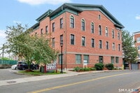Building Photo - 1618-18 Ann St