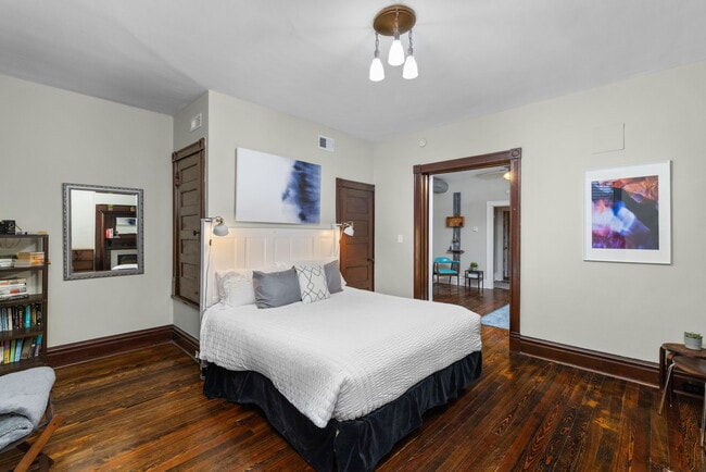 Building Photo - 2819 Shenandoah Ave