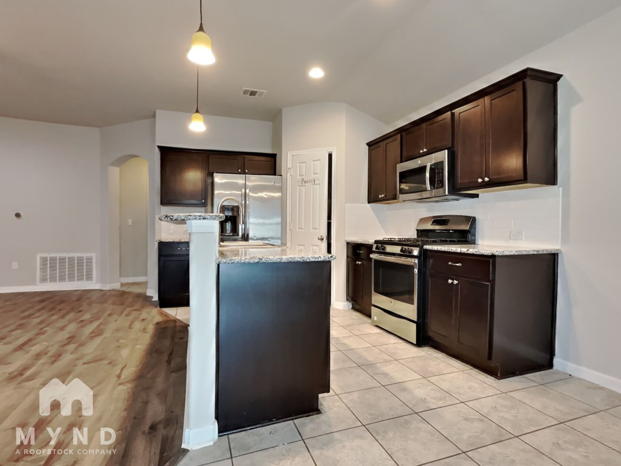 Building Photo - 351 Langely