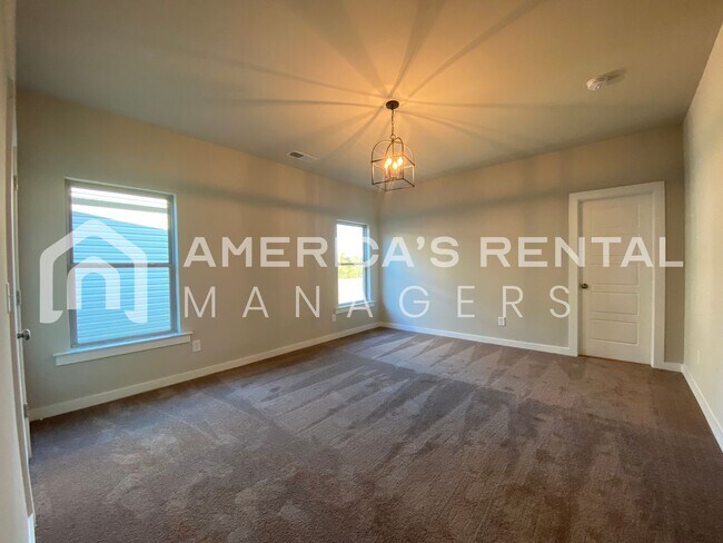 Building Photo - Home for Rent in Weaver AL...COMING SOON!