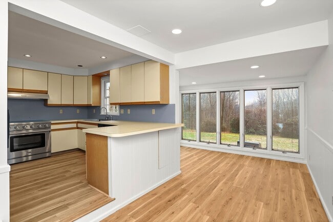 Building Photo - 148 Old Mill Rd