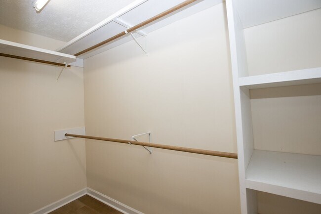 Building Photo - 330 Conifer Dr