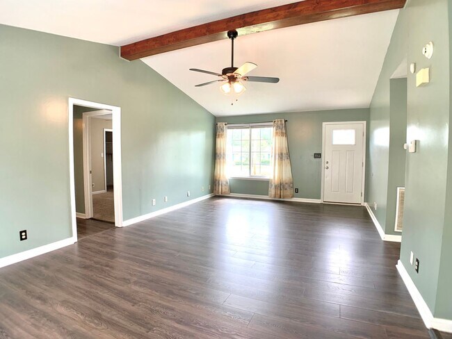 Building Photo - 511 Mallory Dr