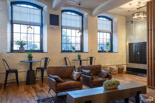 Lobby Photo - The Eleven