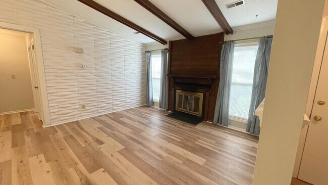 Building Photo - 1607 Burnley Dr