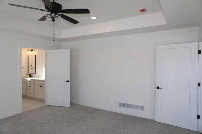 Building Photo - 4400 Royal County Rd