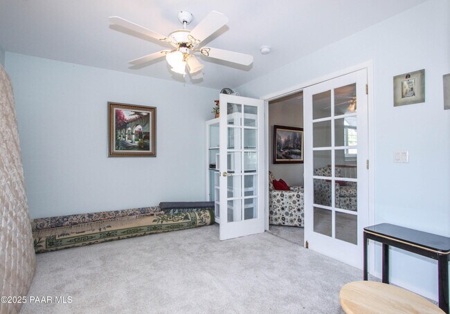 Building Photo - 2440 W Live Oak Dr