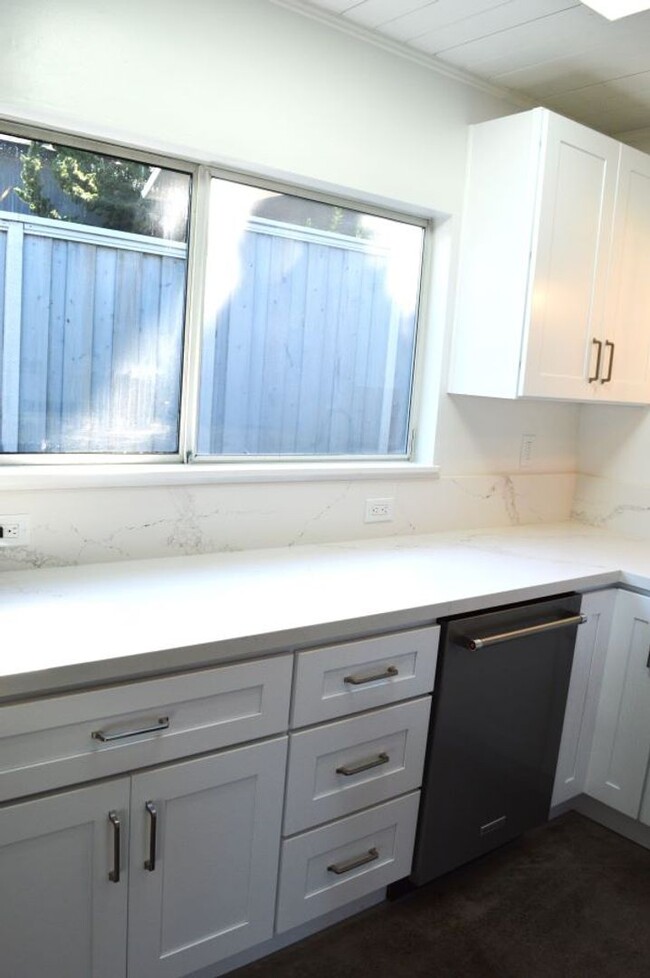 Building Photo - Dog Friendly, Single Level Sausalito Home ...