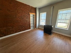 Building Photo - 47-49 Vliet Street