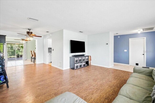 Building Photo - 1302 Georgetowne Cir