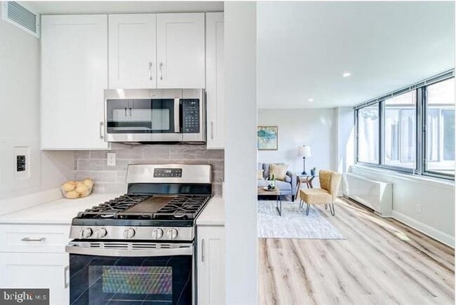 Building Photo - 600 Roosevelt Blvd