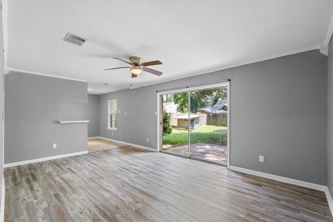 Building Photo - 3415 Gary Ln