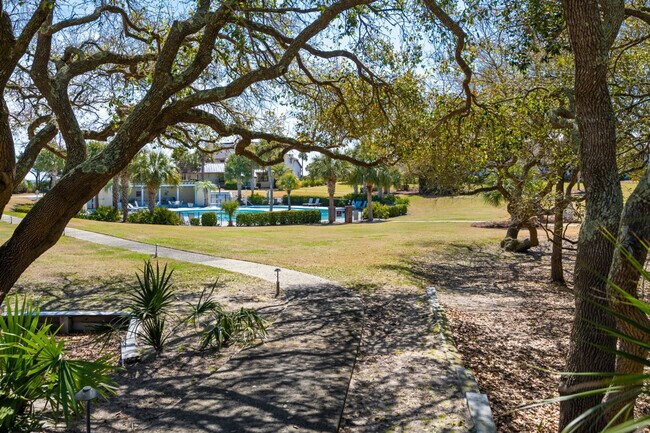 Building Photo - 1 Pioneer Loop