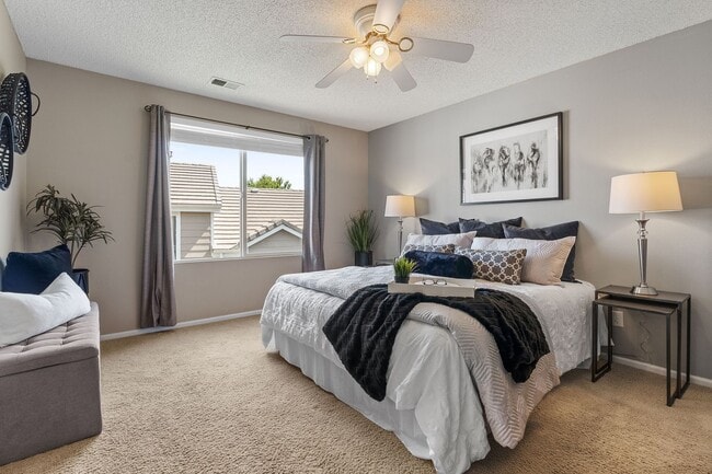 Building Photo - Beautifully Maintained Two-Story Home in a...