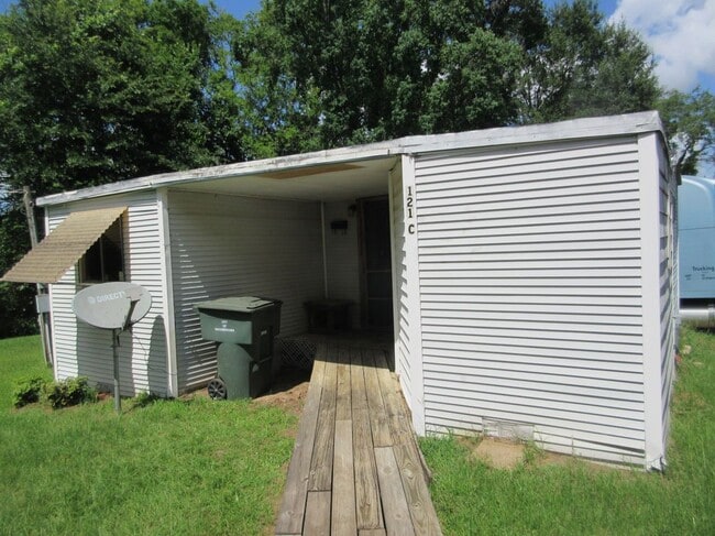 Building Photo - 121 Wortham Dr