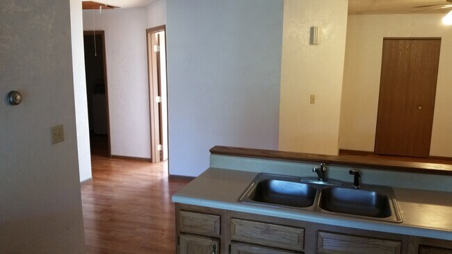 Building Photo - 142 Homestead Ln