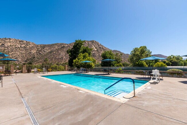 Building Photo - Scenic Long-term Rentals!