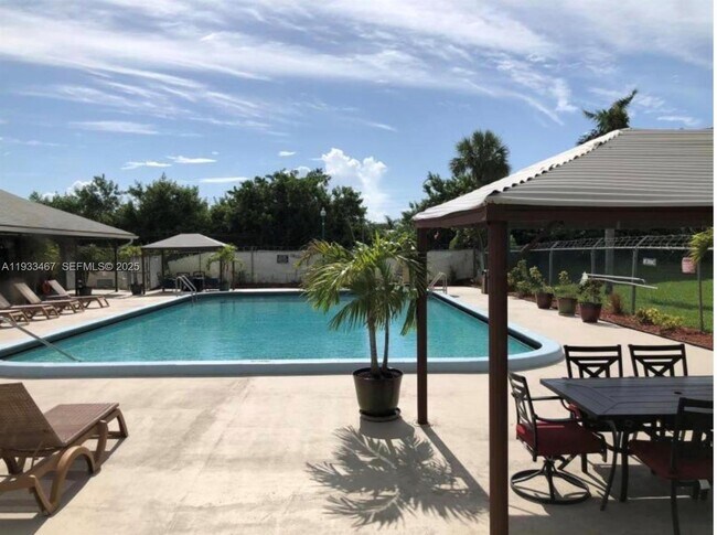 Building Photo - 31 Crossings Cir