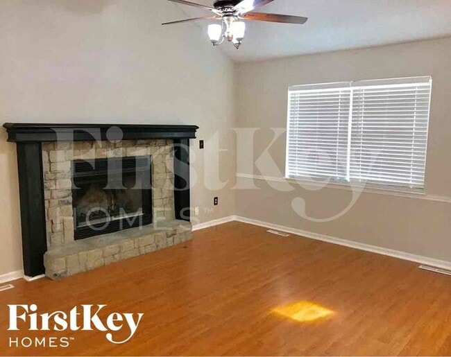 Building Photo - 2035 NE Cookson Ct