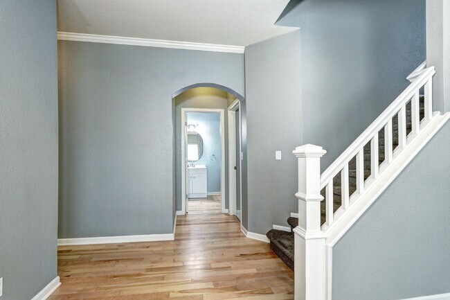Building Photo - Location! Park Vista in Northglenn 3bed/2....