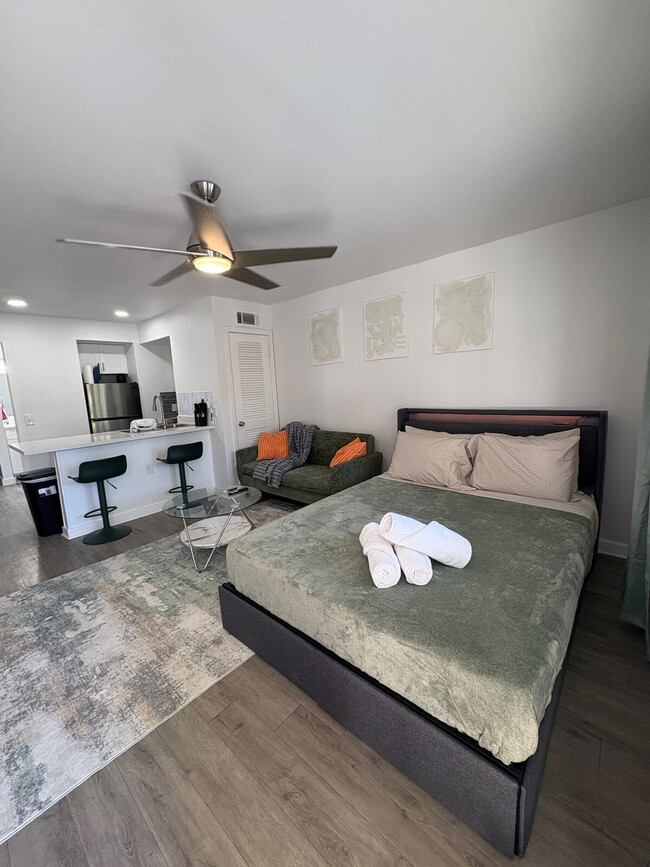 Building Photo - 3104 Stoneway Dr