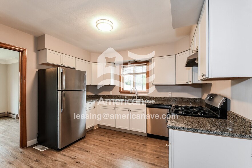 Building Photo - 137 Courtland Pl