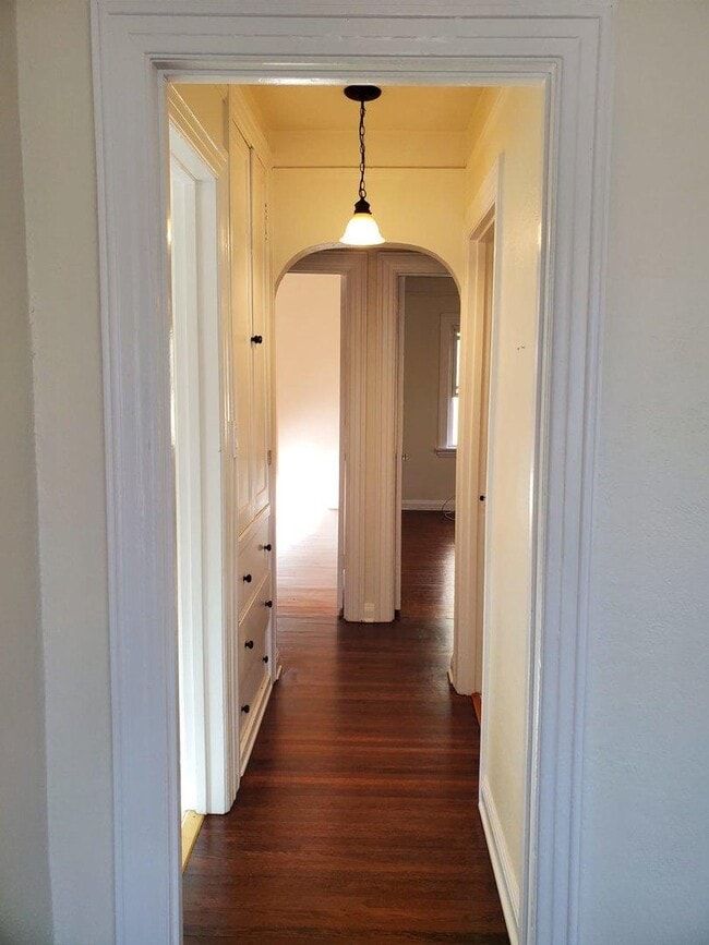 Building Photo - 4624 32nd St