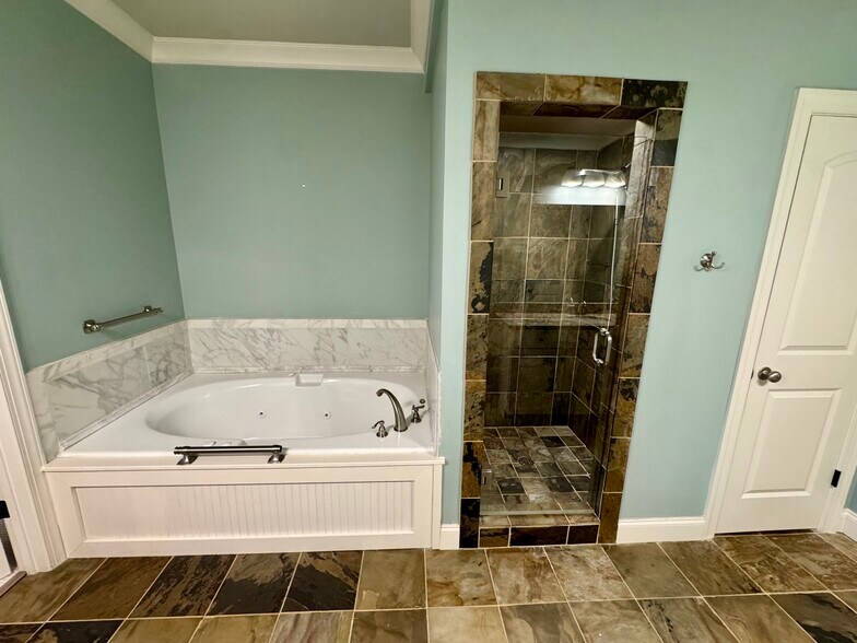 Building Photo - 3038 Massey Rd