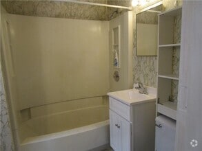 Building Photo - 389 Meigs St