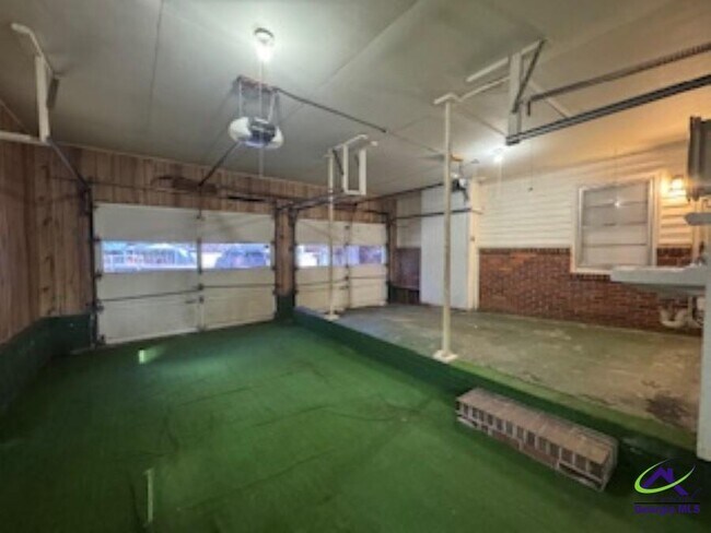 Building Photo - 106 Eleanor Cir