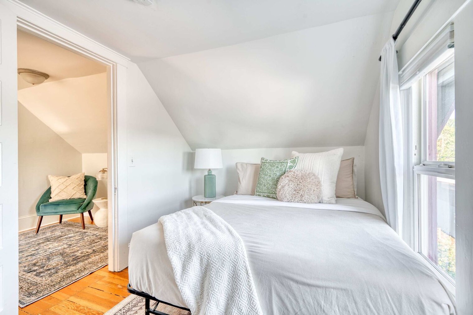 Building Photo - 4500 NE Garfield Ave.