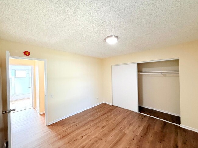 Building Photo - Beautiful Renovated Spacious 4 Bed - 2 Bath Home in West Hills